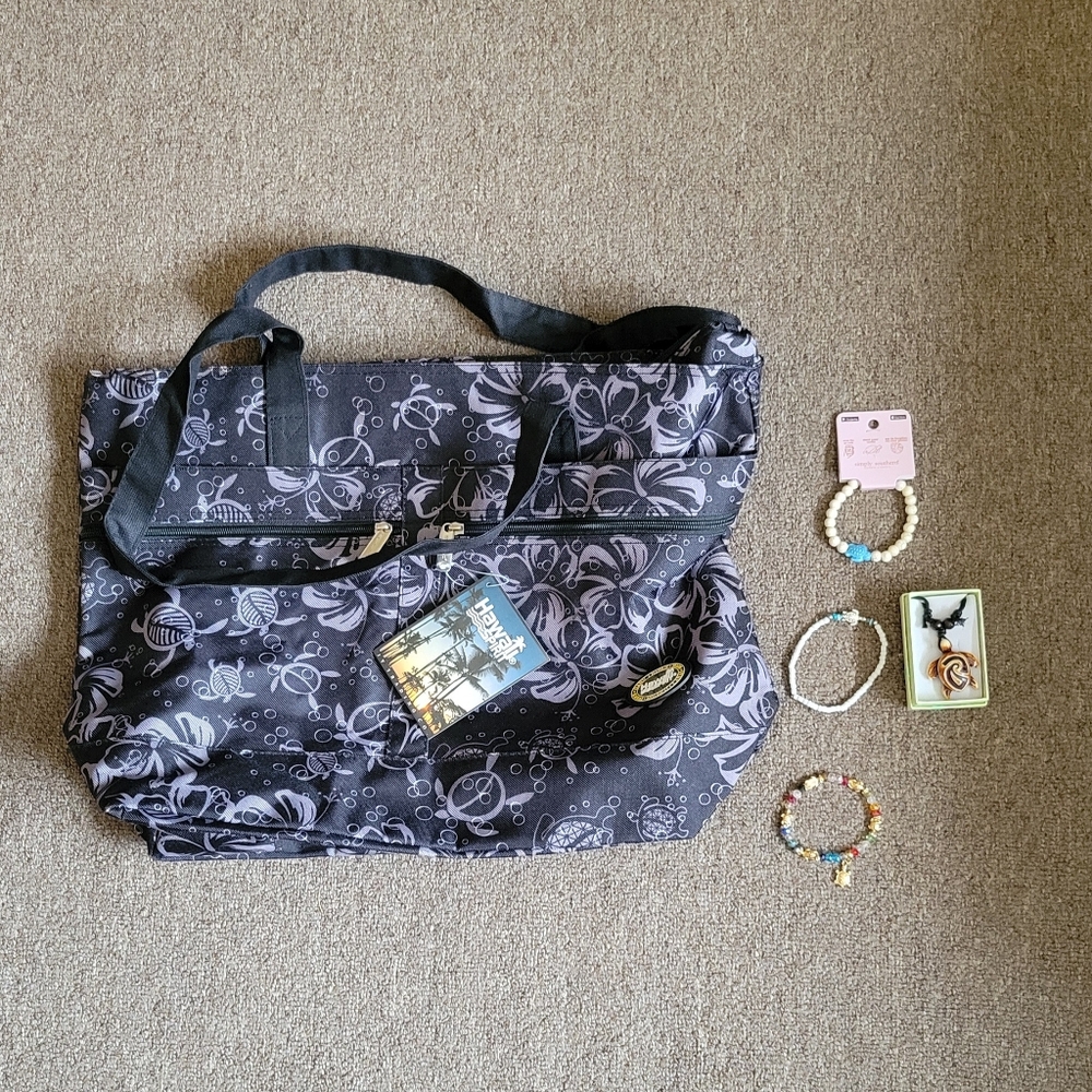 NWT Sea Turtle Beachy Bundle Tote Bag, Corded Pendent, Wrist & Ankle Bracelets